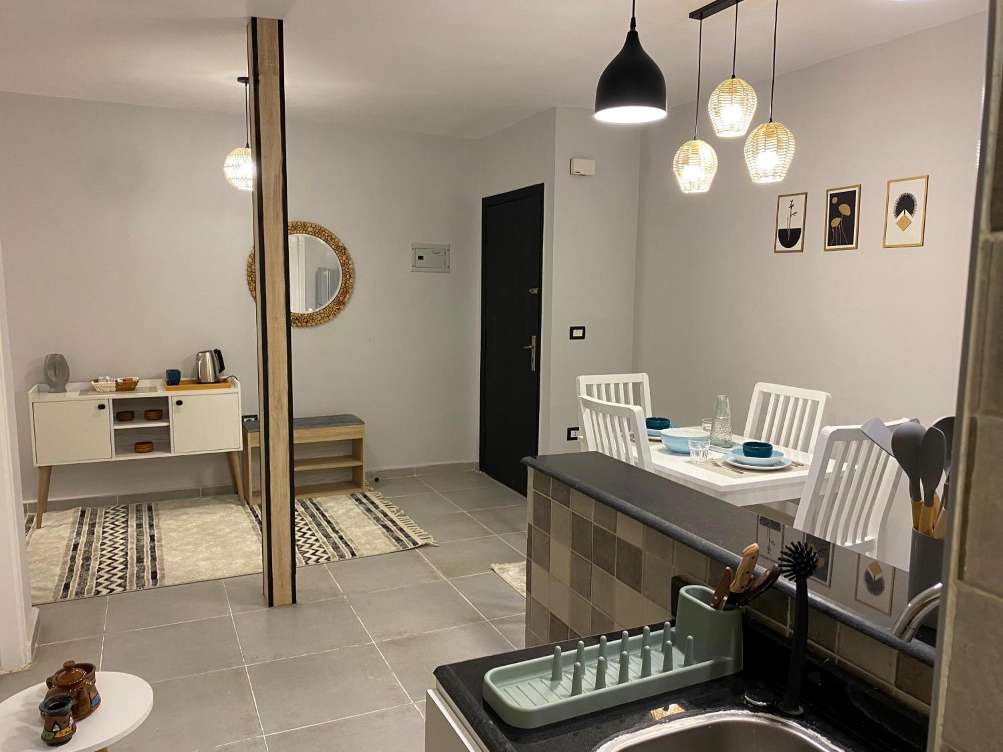 Apartment Sunny Haven 1br Near Airport *